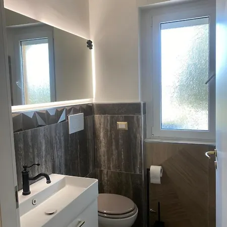 The Diamond In The Crown Of Apartment